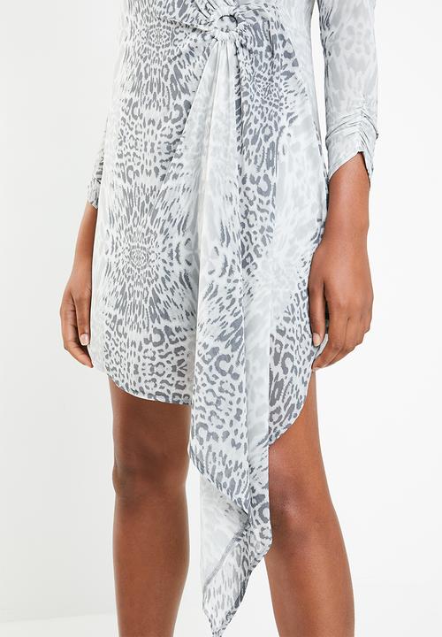 Superbalist - Ring detail dress -  grey
