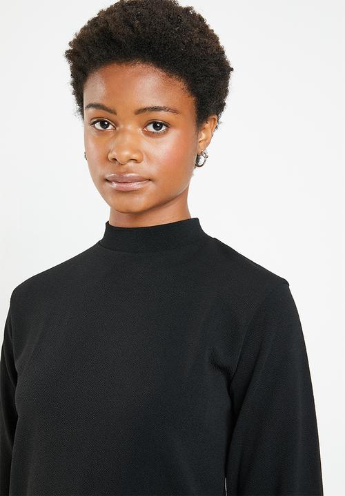 Superbalist - Boxy top with flute sleeve - black