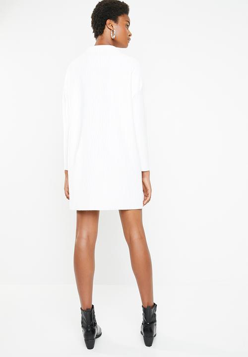 Missguided - Oversized high neck rib sweater dress - white