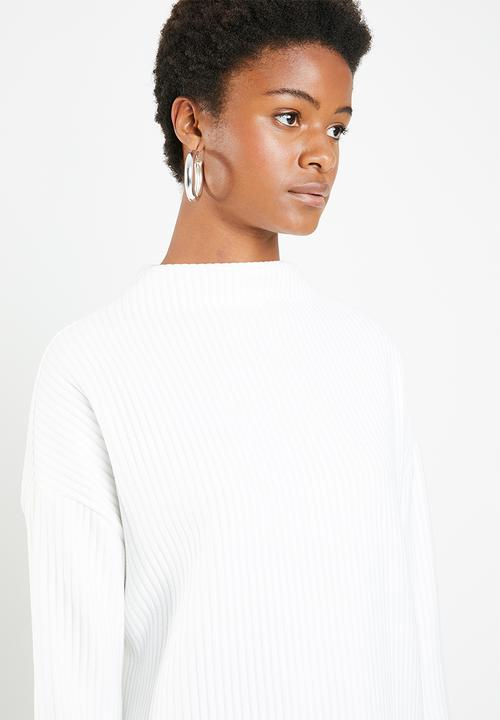 Missguided - Oversized high neck rib sweater dress - white