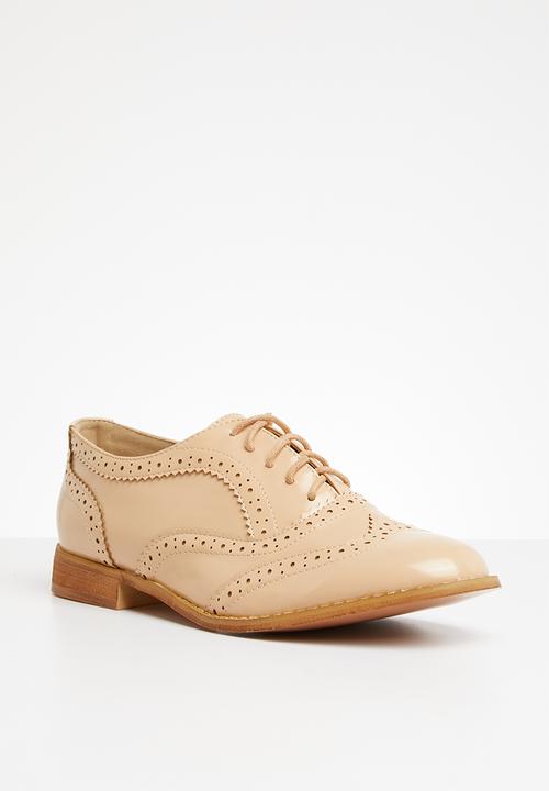 Superbalist - Basic lace-up brogue - neutral