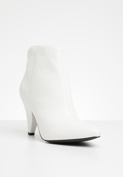 Superbalist - Sade cone heel boot - white