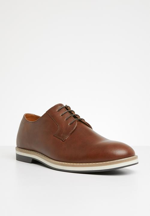 Superbalist - Pete derby - tan