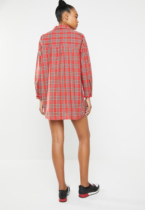 Missguided - Oversized utility tartan shirt dress - red