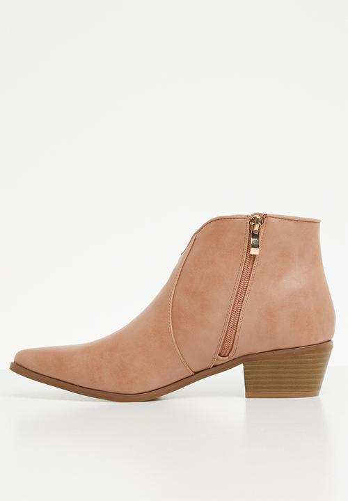 Jada - Cowboy pointed ankle boot - pink