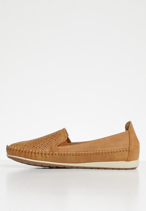 Butterfly Feet - Cordelia 2 loafer - tan