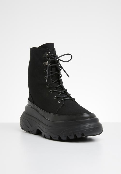Missguided - Extreme sole canvas hiking boot - black