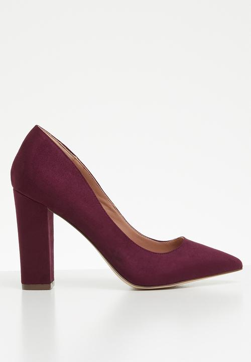 block heels burgundy