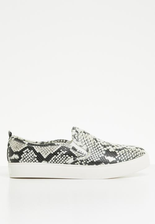 aldo snakeskin pumps