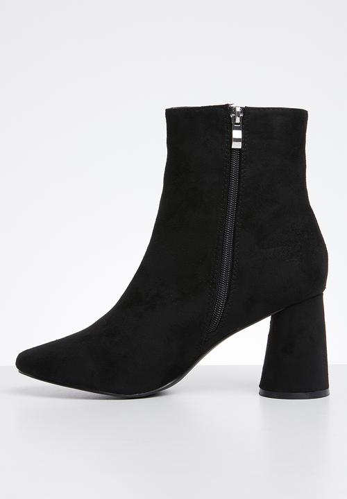Public Desire - Bronte round block heel ankle boot - black