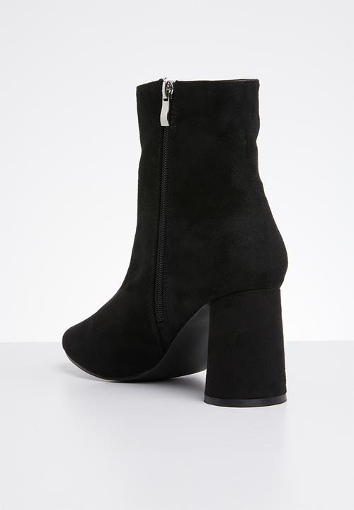 Public Desire - Bronte round block heel ankle boot - black
