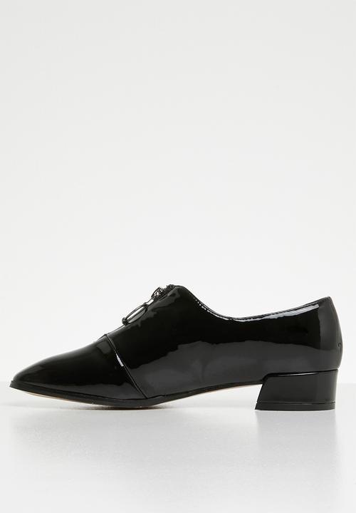 Footwork - Shaylah brogue - black