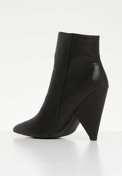 Footwork - Darinka ankle boot - black