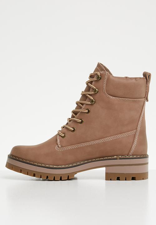 Miss Black - Lace up military boot - pink
