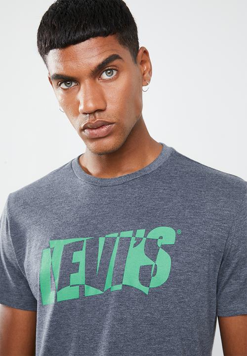 Levi’s® - Housemark graphic tee bw text - blue