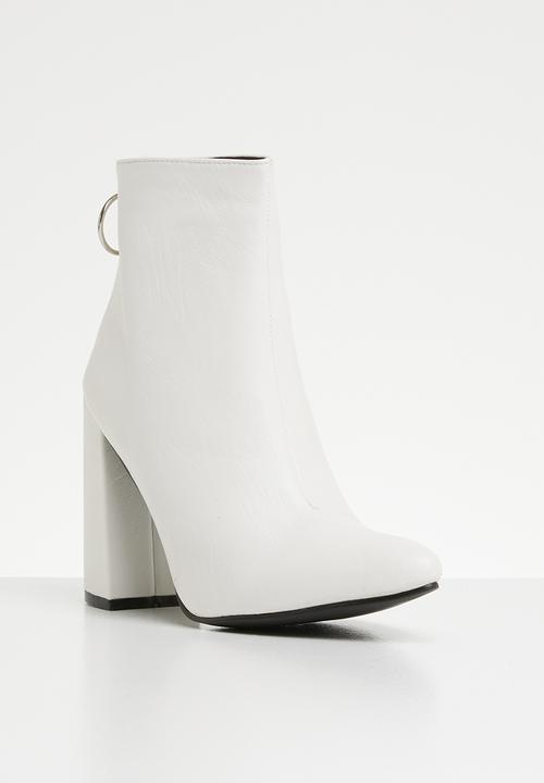 Superbalist - Ankle bootie - white