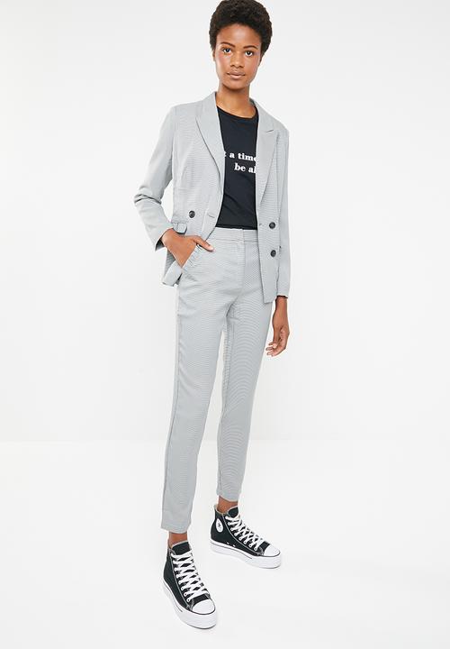 dailyfriday - Double breasted blazer with ruffle detail - black & white