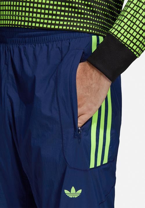 adidas Originals - Flames RK woven track pants - blue