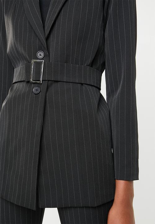 STYLE REPUBLIC - Structured belted blazer - black