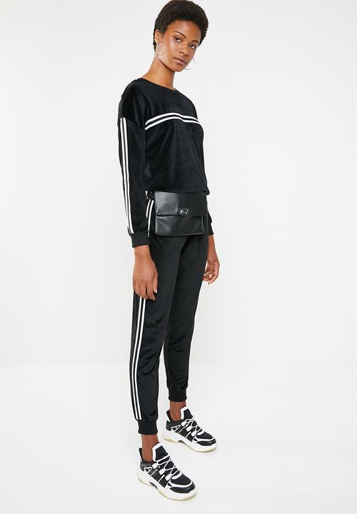 Brave Soul - velour sweatshirt with side tape - black