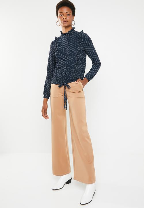 Brave Soul - Floral shirt with ruffles - navy