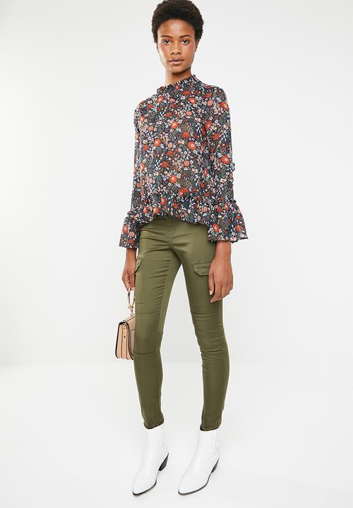 Brave Soul - Floral blouse with ruffle hem - blue
