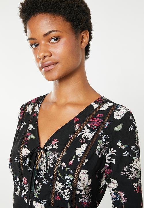 Brave Soul - Flare sleeve floral dress - black