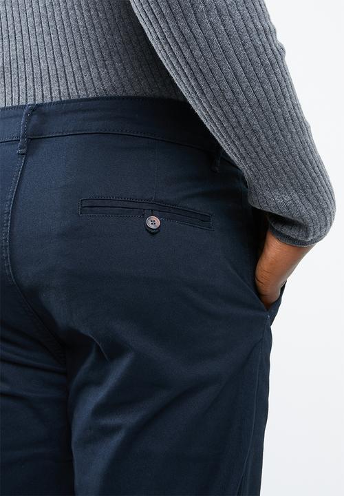 Superbalist - Pleated cropped tapered chino - navy