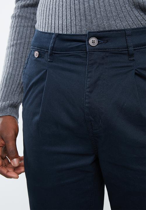 Superbalist - Pleated cropped tapered chino - navy