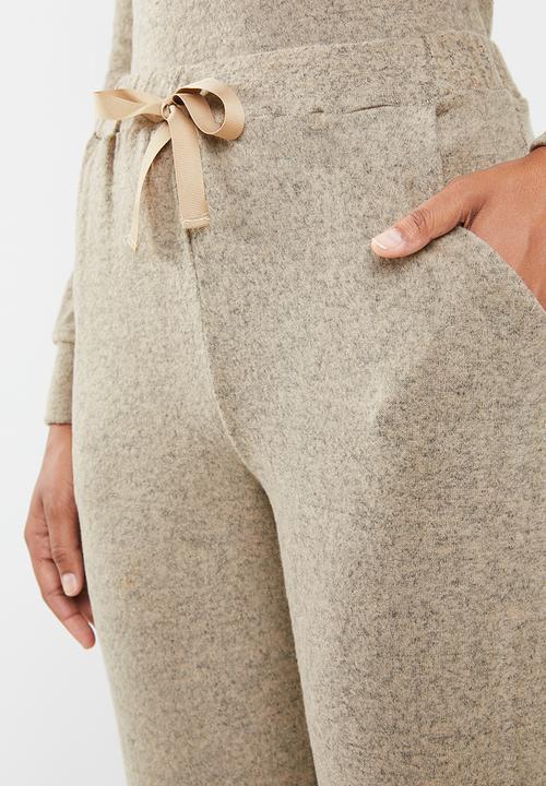 Superbalist - Soft feel sleep set - brown