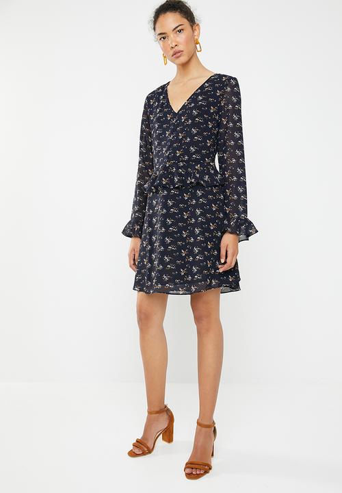 Brave Soul - Long sleeve floral dress with ruffle waist - navy