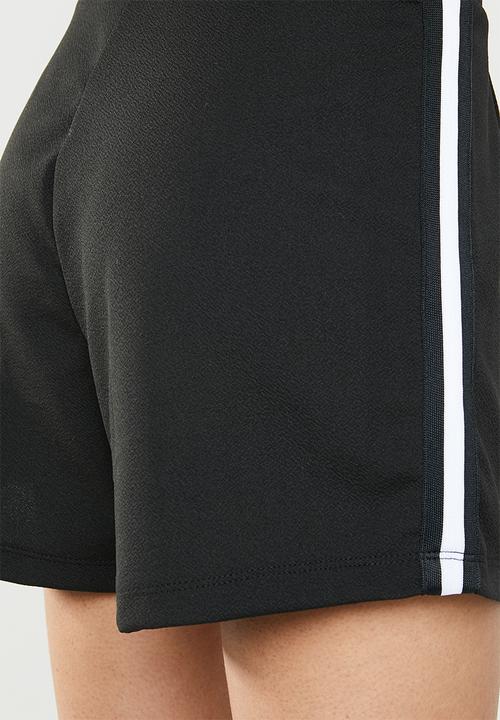 Superbalist - Soft structured short - black