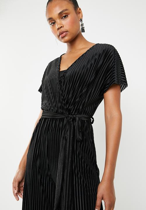 Superbalist - Velour v-neck jumpsuit - black