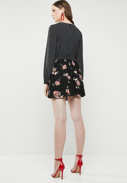 Brave Soul - Contrast print dress with tie waist - black