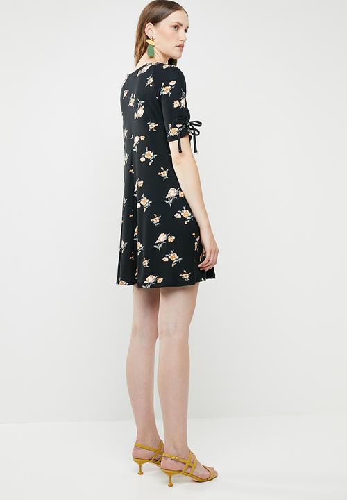 Brave Soul - Ruched v-neck floral dress - black