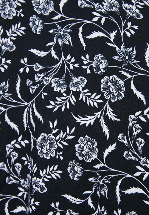 Brave Soul - Long sleeve paisley dress with tie neck - black & white