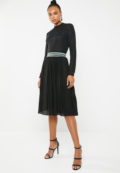 ONLY - New sway pleat skirt - black