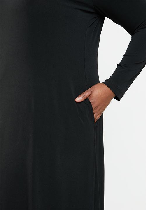 STYLE REPUBLIC PLUS - V neck maxi dress with pockets - black