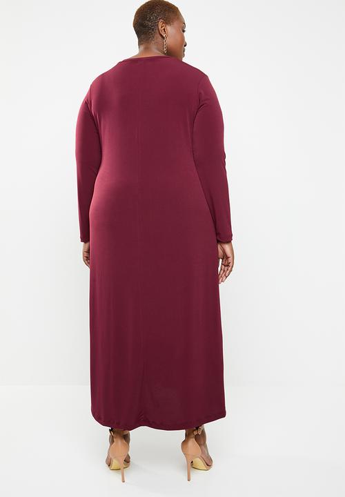 STYLE REPUBLIC PLUS - V neck maxi dress with pockets - maroon