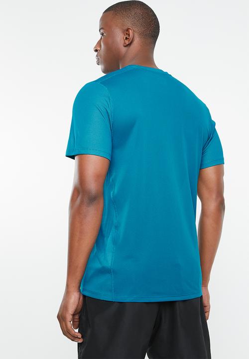Nike - Nike dry fit breathe run short sleeve top - blue