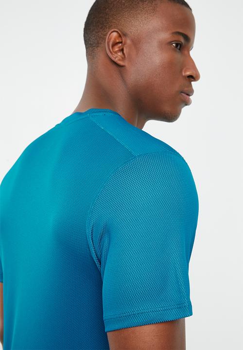 Nike - Nike dry fit breathe run short sleeve top - blue