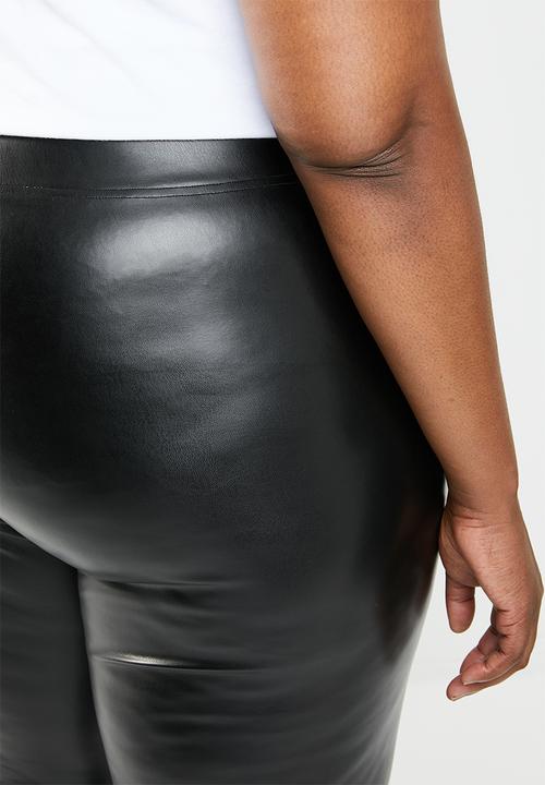STYLE REPUBLIC PLUS - Wet look leggings - black