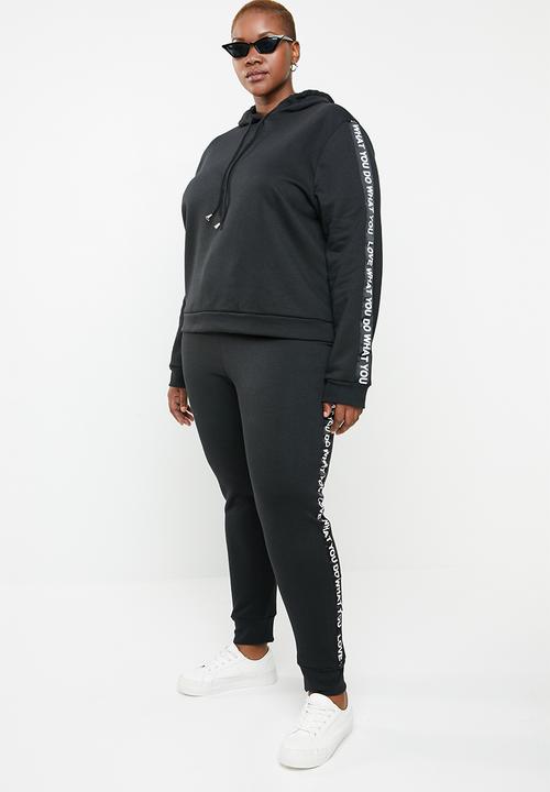 STYLE REPUBLIC PLUS - Slogan hoodie - black & white