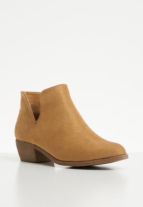 Jada - Slip on flat ankle boot - camel