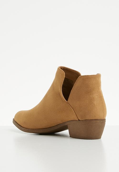 Jada - Slip on flat ankle boot - camel