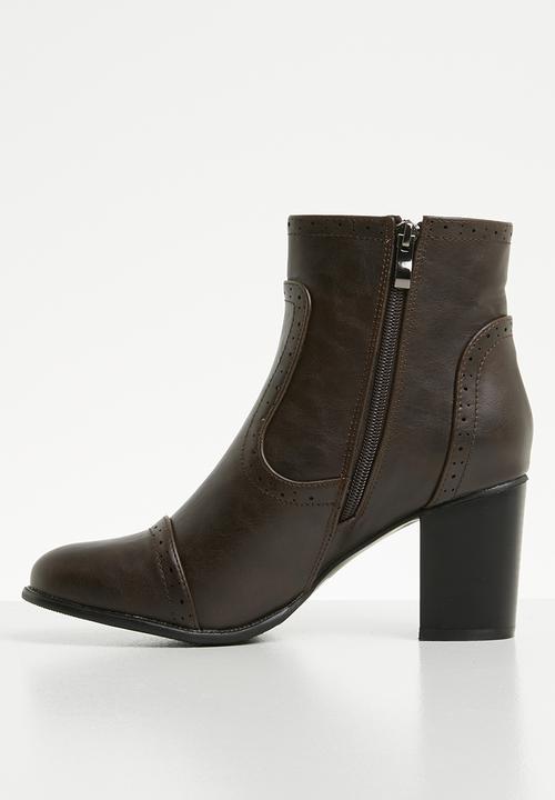 Jada - Slip on ankle boot - brown