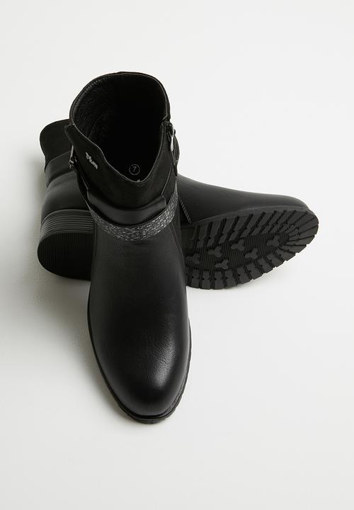 Plum - Rustic ankle boot - black