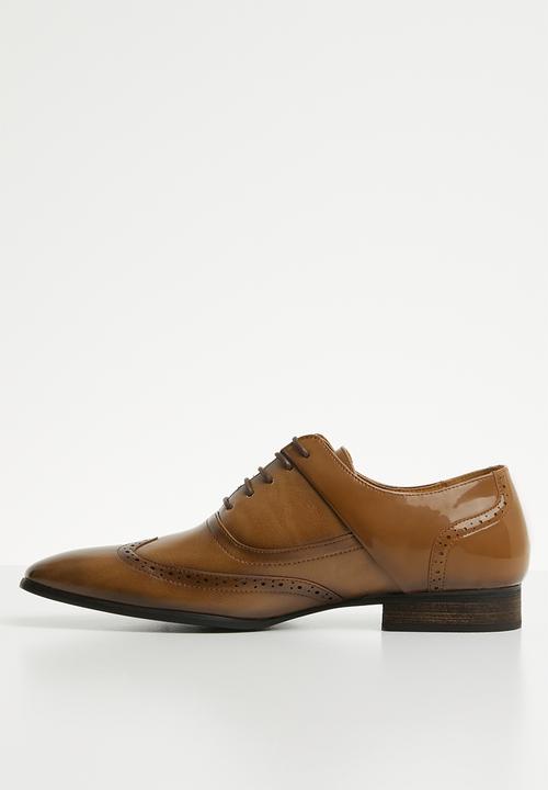 MAZERATA - Magio 49 patent brogue - tan