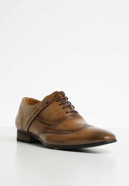 MAZERATA - Magio 49 patent brogue - tan