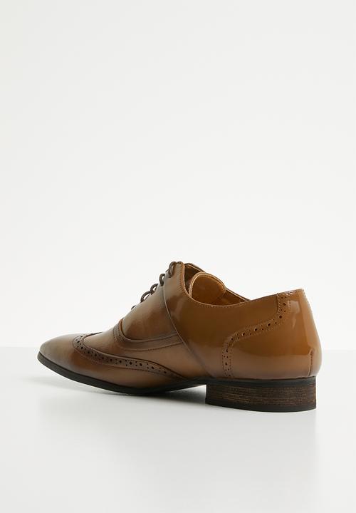 MAZERATA - Magio 49 patent brogue - tan
